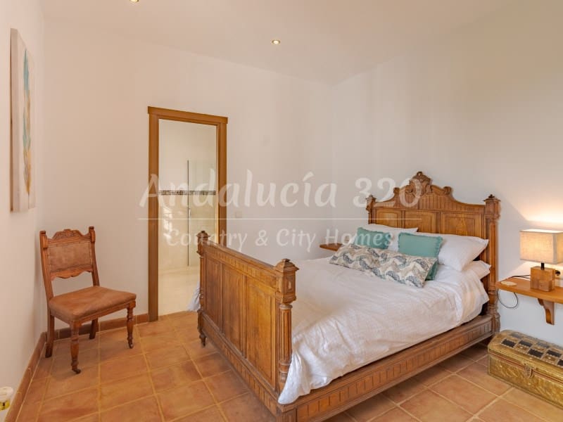 6 bedroom Finca/Country House for sale in Antequera with pool - € 1,180,000 (Ref: 9826602)