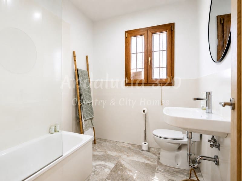 6 bedroom Finca/Country House for sale in Antequera with pool - € 1,180,000 (Ref: 9826602)