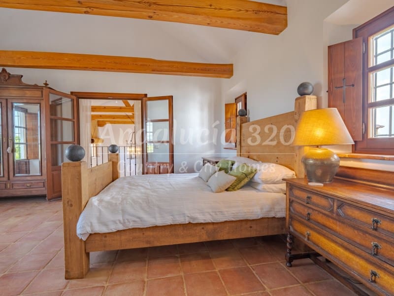 6 bedroom Finca/Country House for sale in Antequera with pool - € 1,180,000 (Ref: 9826602)