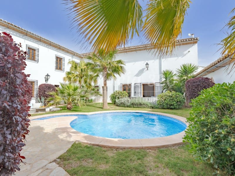 6 bedroom Finca/Country House for sale in Antequera with pool - € 1,180,000 (Ref: 9826602)