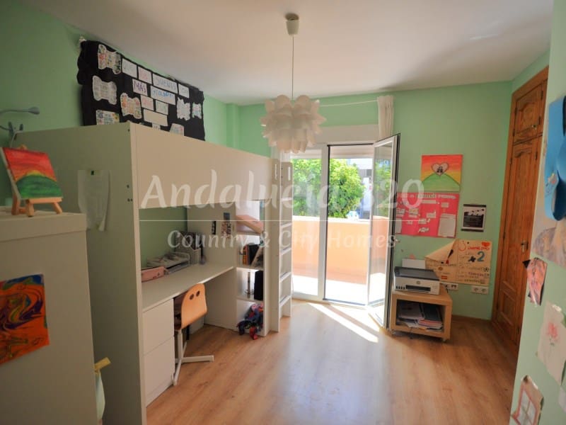 4 camera da letto Villa da affittare in Rincon de la Victoria con piscina garage - 1.850 € (Rif: 9912809)