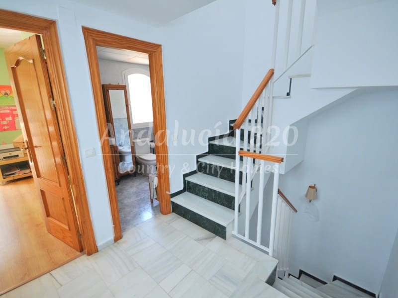 4 camera da letto Villa da affittare in Rincon de la Victoria con piscina garage - 1.850 € (Rif: 9912809)