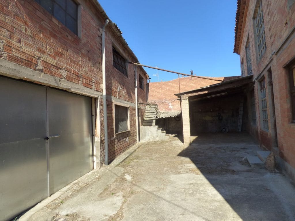 Kommersiell til salgs i Santpedor - € 900 000 (Ref: 9552700)