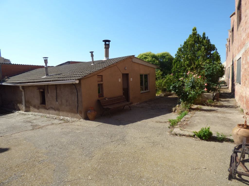 Kommersiell til salgs i Santpedor - € 900 000 (Ref: 9552700)