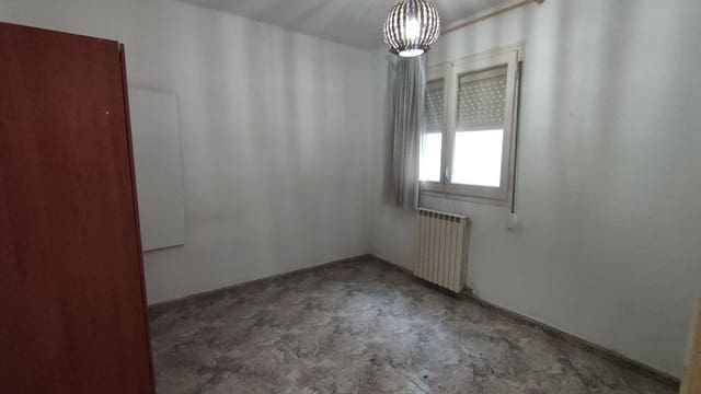 4 slaapkamer Flat te koop in Manresa met garage - € 136.000 (Ref: 9552703)