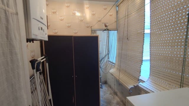 4 slaapkamer Flat te koop in Manresa met garage - € 136.000 (Ref: 9552703)