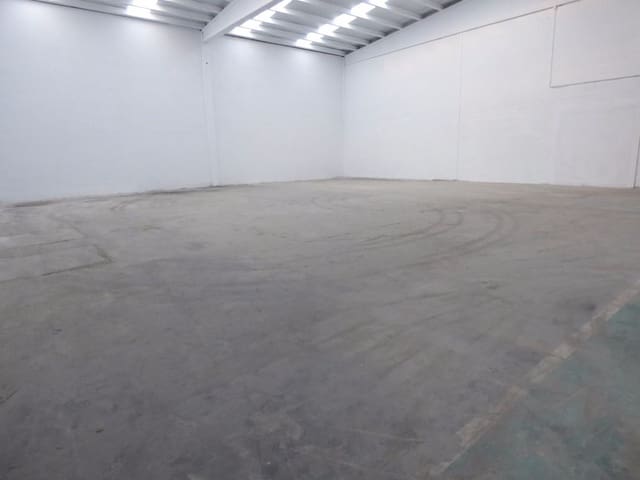 Kommersiell til salgs i Sant Vicenç de Castellet - € 470 000 (Ref: 9552706)