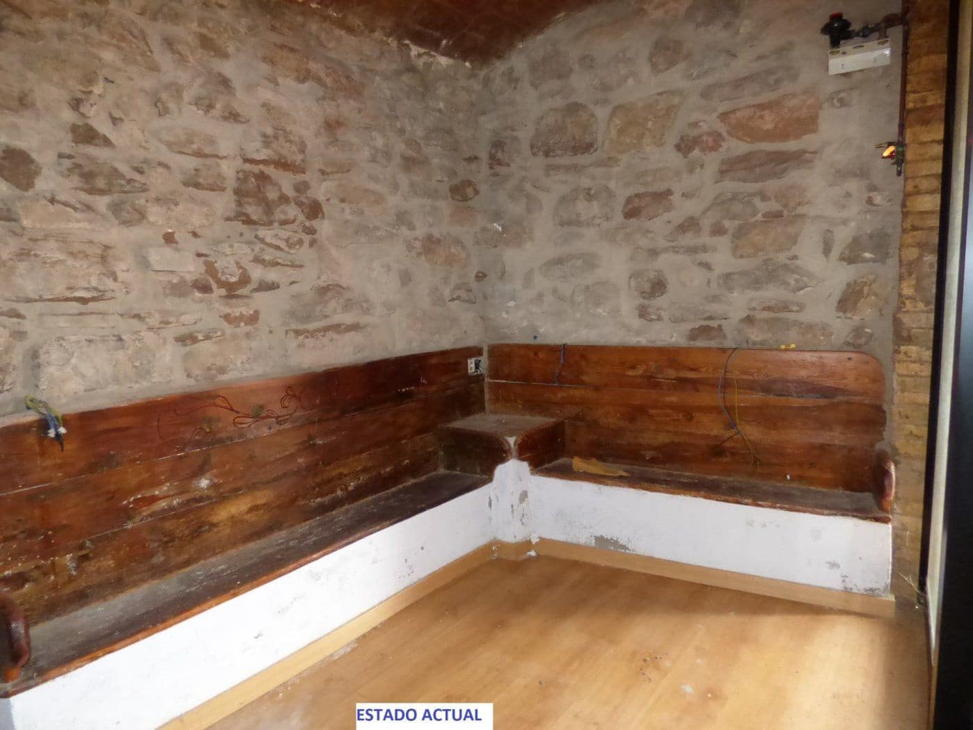 Kommersiell til salgs i Suria - € 23 000 (Ref: 9552708)