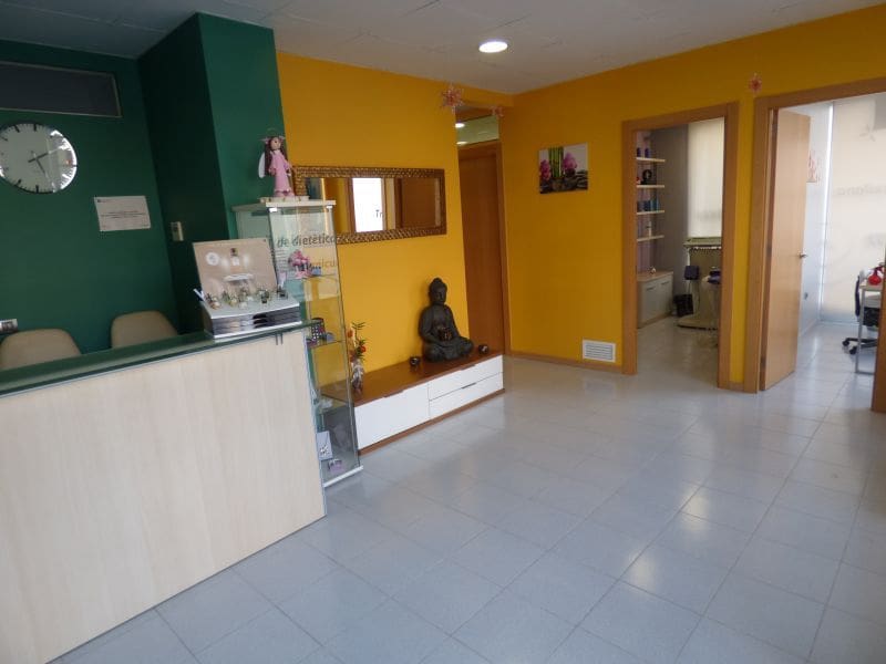 Erhverv til leje i Manresa - € 550 (Ref: 9552713)