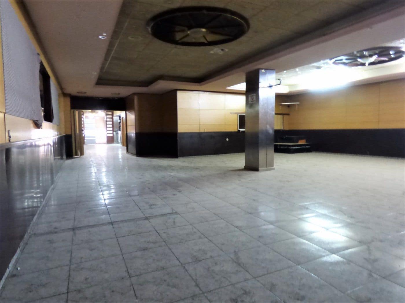 Comercial para venda em Manresa - 159 000 € (Ref: 9552715)