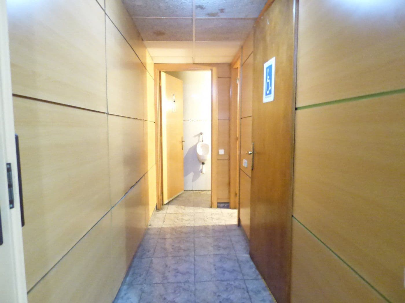 Comercial para venda em Manresa - 159 000 € (Ref: 9552715)