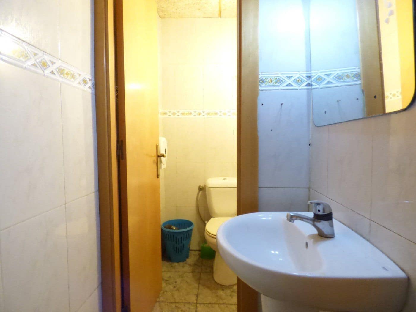 Comercial para venda em Manresa - 159 000 € (Ref: 9552715)