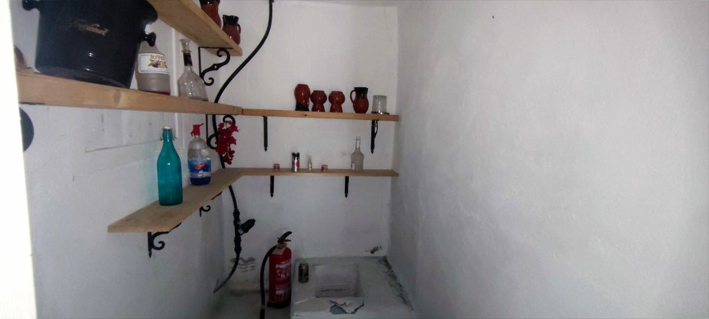 3 chambre Finca/Maison de Campagne à vendre à Sant Mateu de Bages avec piscine garage - 117 000 € (Ref: 9552716)