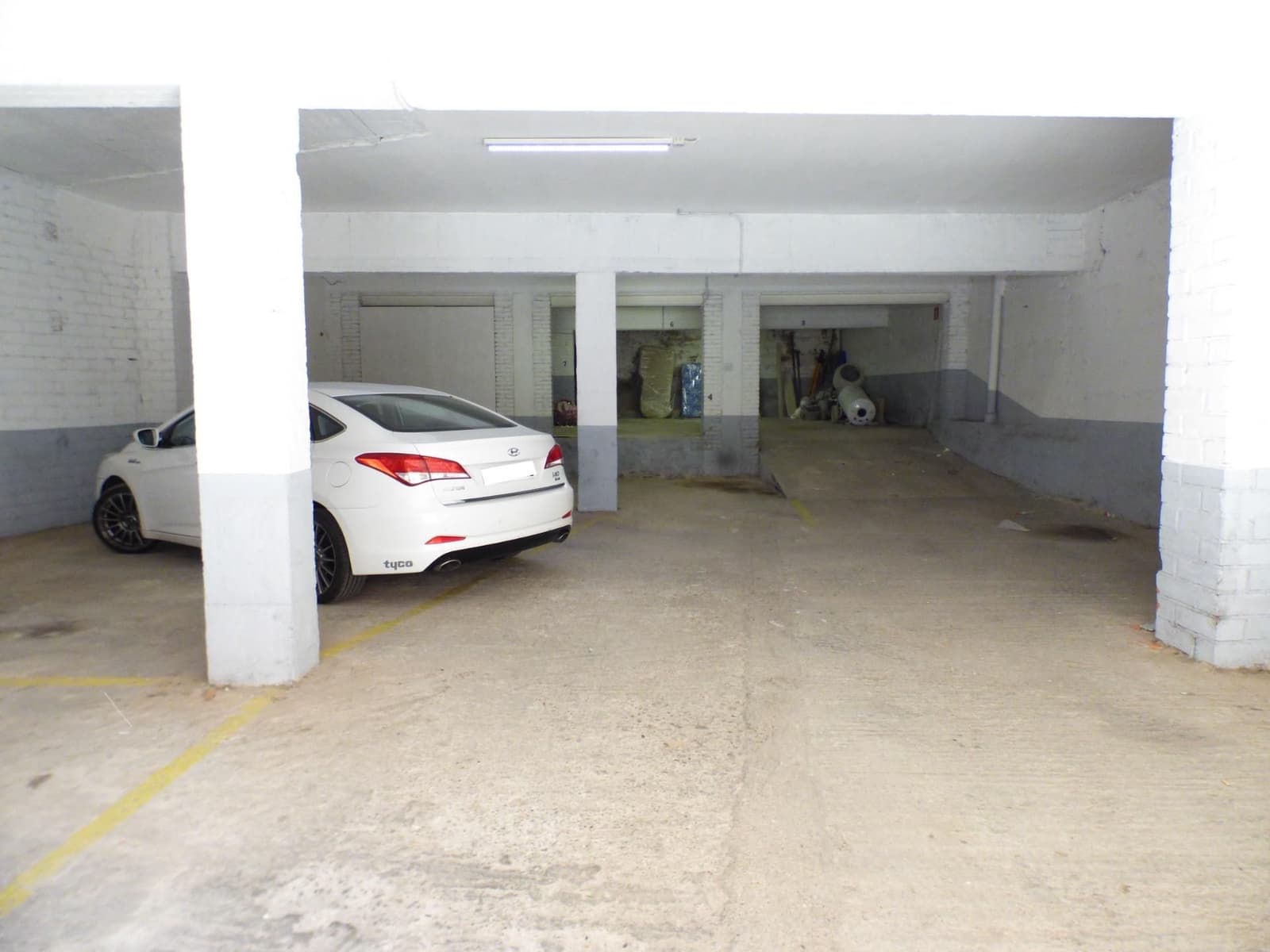 Villa for sale in Manresa - € 170,000 (Ref: 9552718)