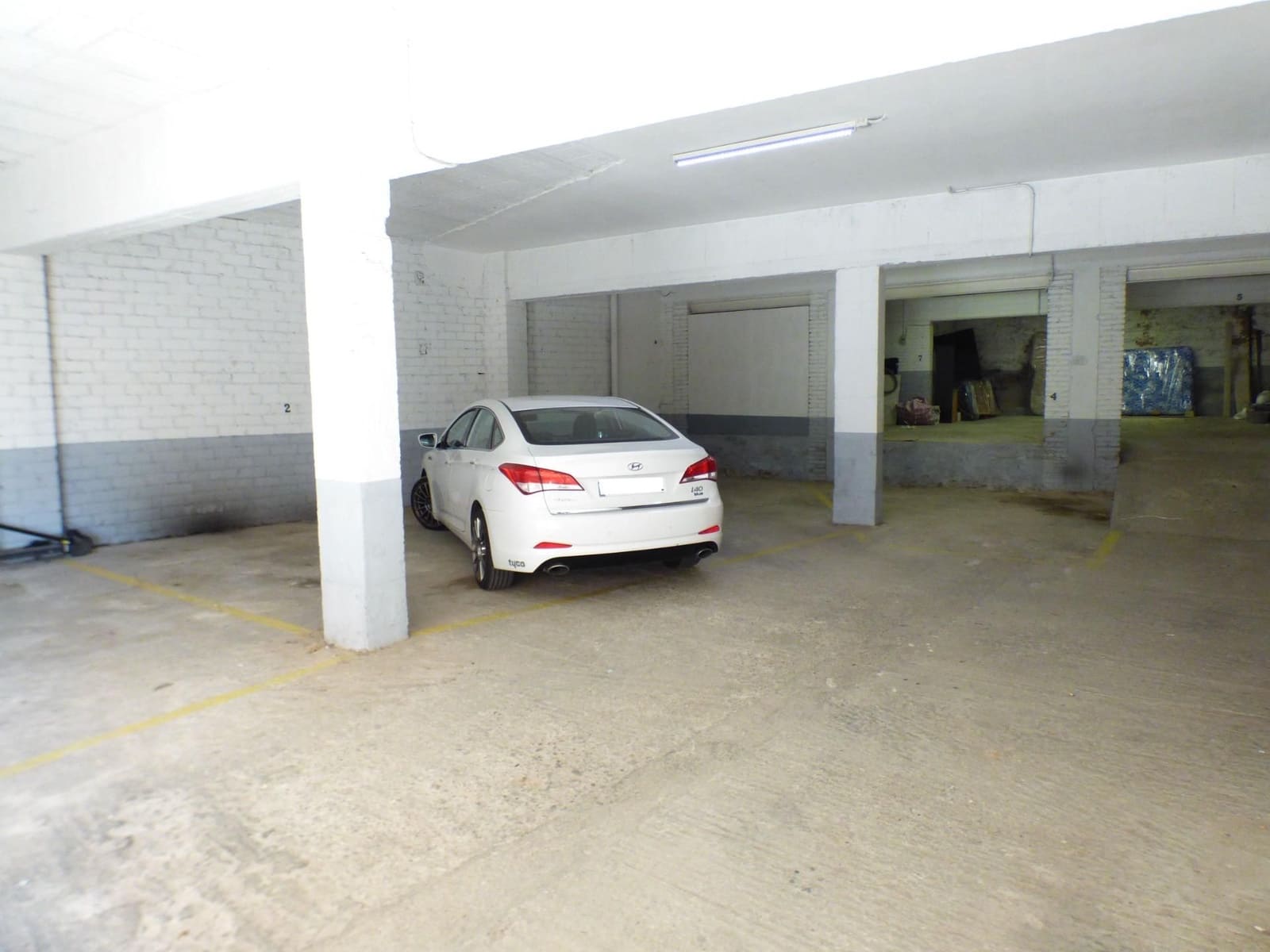 Villa for sale in Manresa - € 170,000 (Ref: 9552718)