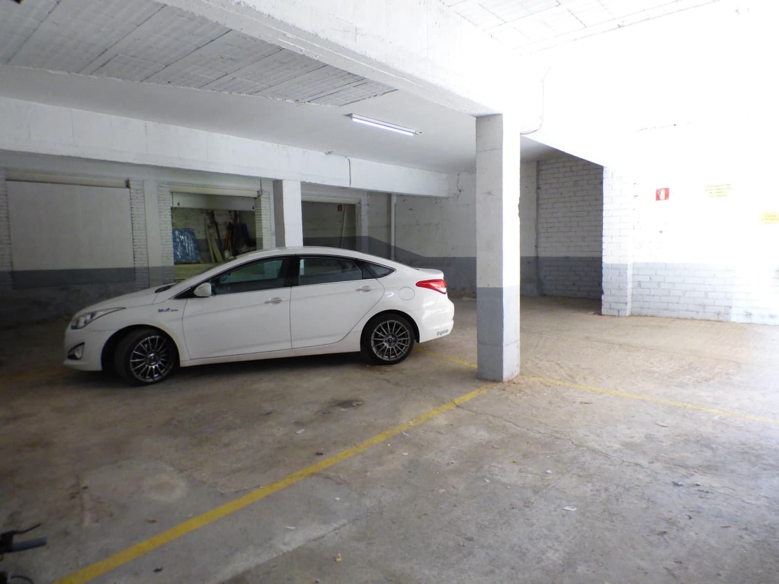 Villa for sale in Manresa - € 170,000 (Ref: 9552718)