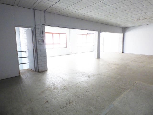 Villa til salg i Manresa - € 170.000 (Ref: 9552718)