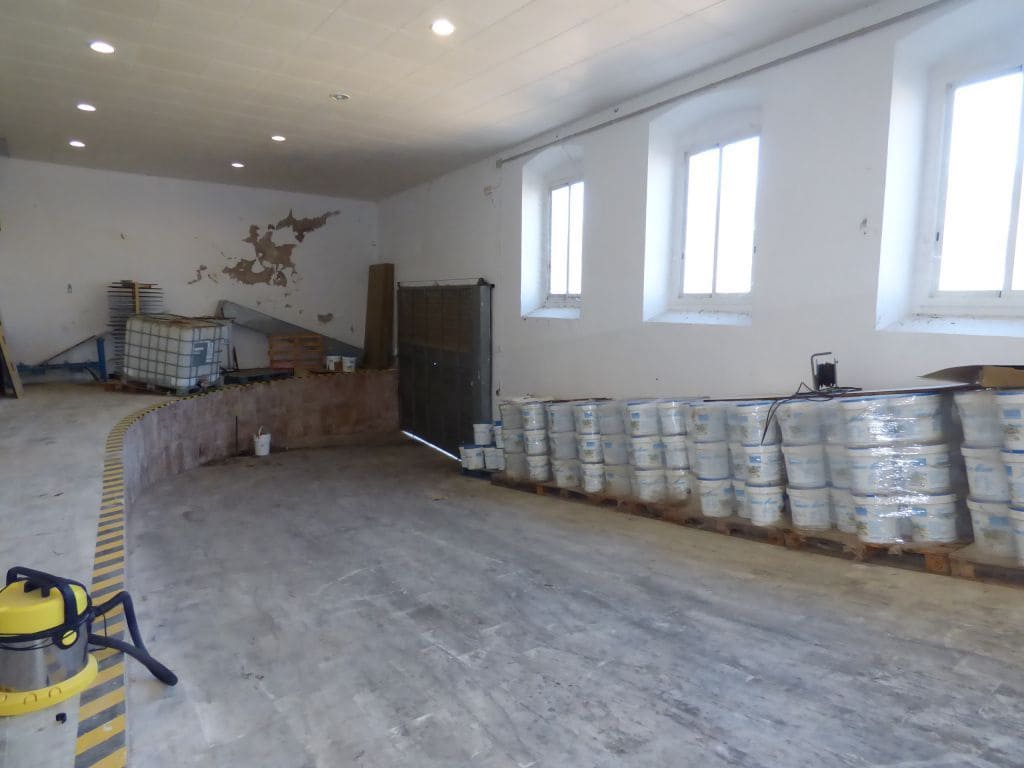 Commercial for sale in Navas - € 755,000 (Ref: 9552720)