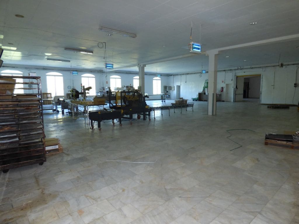 Commercial for sale in Navas - € 755,000 (Ref: 9552720)
