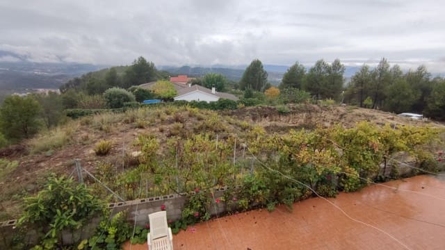 Terrain à Bâtir à vendre à Barcelone ville - 74 000 € (Ref: 9552721)