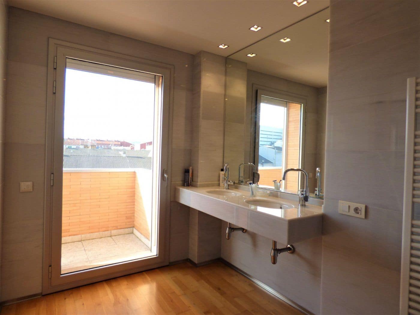 6 Zimmer Haus zu verkaufen in Manresa mit Garage - 830.000 € (Ref: 9552724)