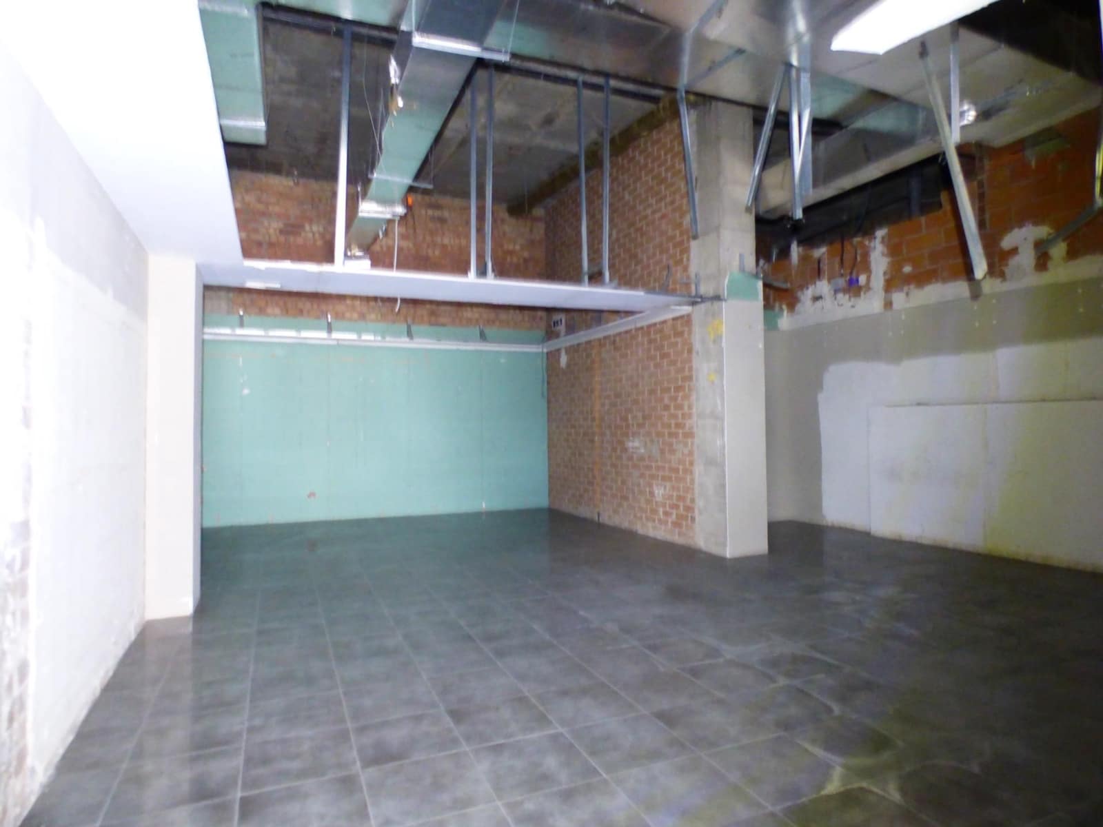 Commerciale in vendita in Manresa - 190.000 € (Rif: 9552727)
