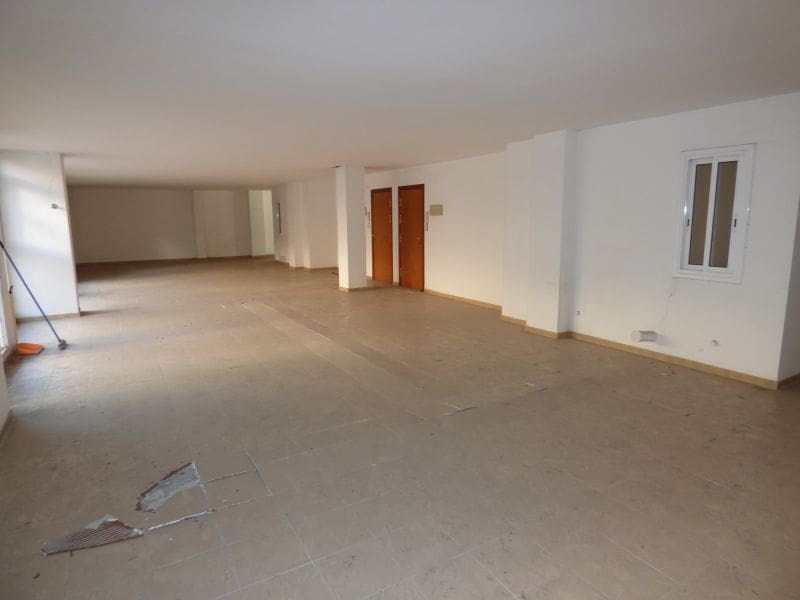 Büro zu vermieten in Manresa - 700 € (Ref: 9552728)