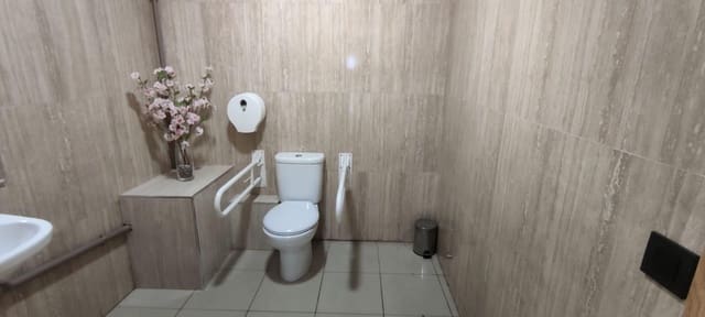 Gewerbe zu vermieten in Manresa - 2.130 € (Ref: 9552729)