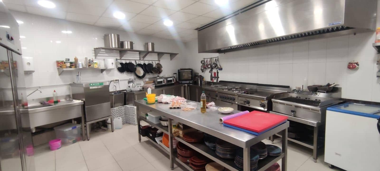 Gewerbe zu vermieten in Manresa - 2.130 € (Ref: 9552729)