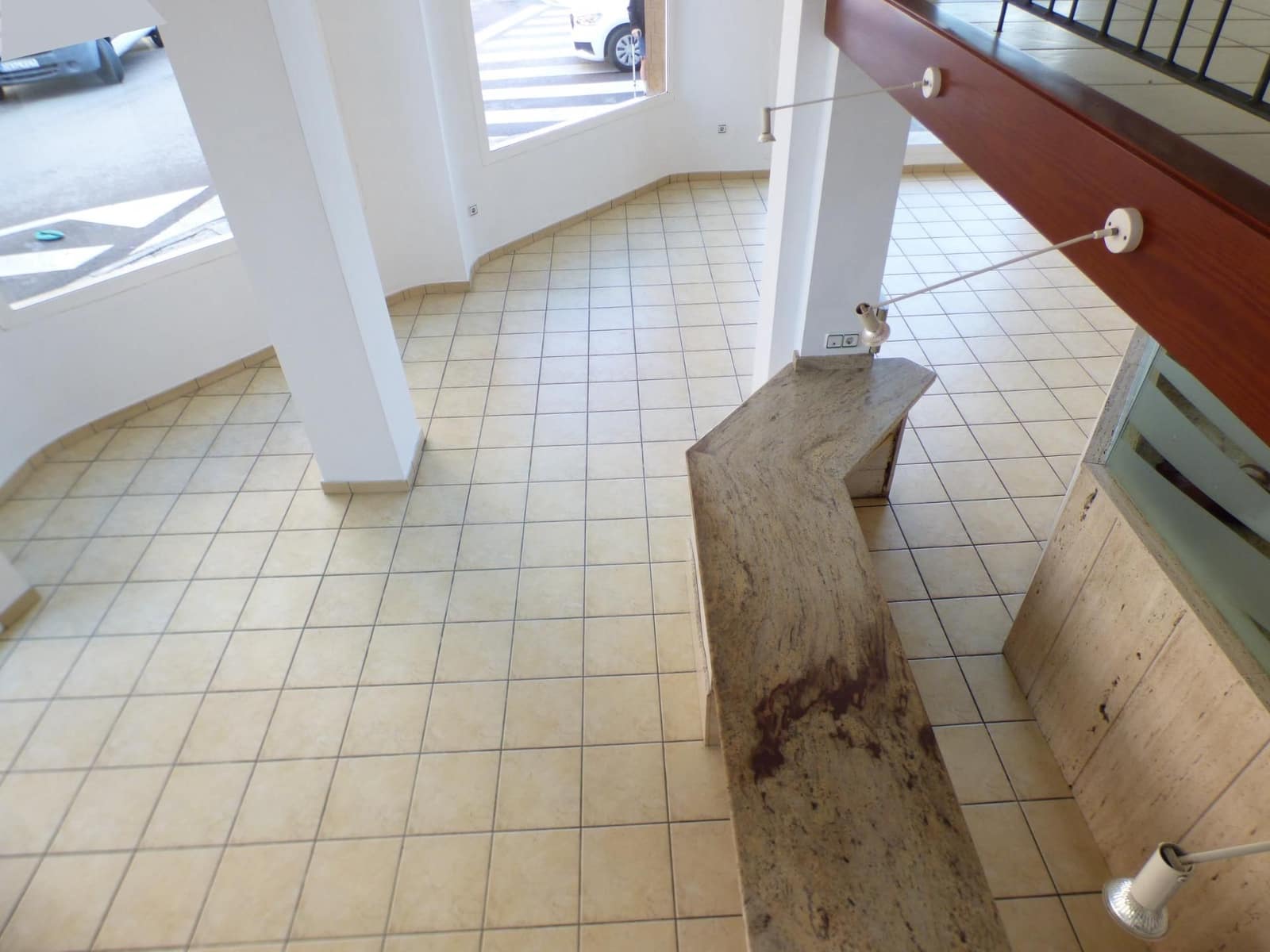 Kommersiell til salgs i Manresa - € 126 000 (Ref: 9552730)