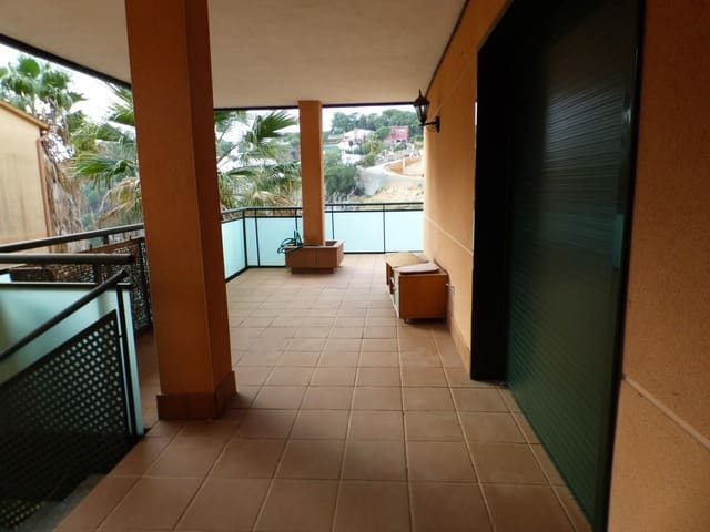 Chalet de 5 habitaciones en Roca Grossa, Lloret de Mar en venta con piscina - 691.500 € (Ref: 9552732)