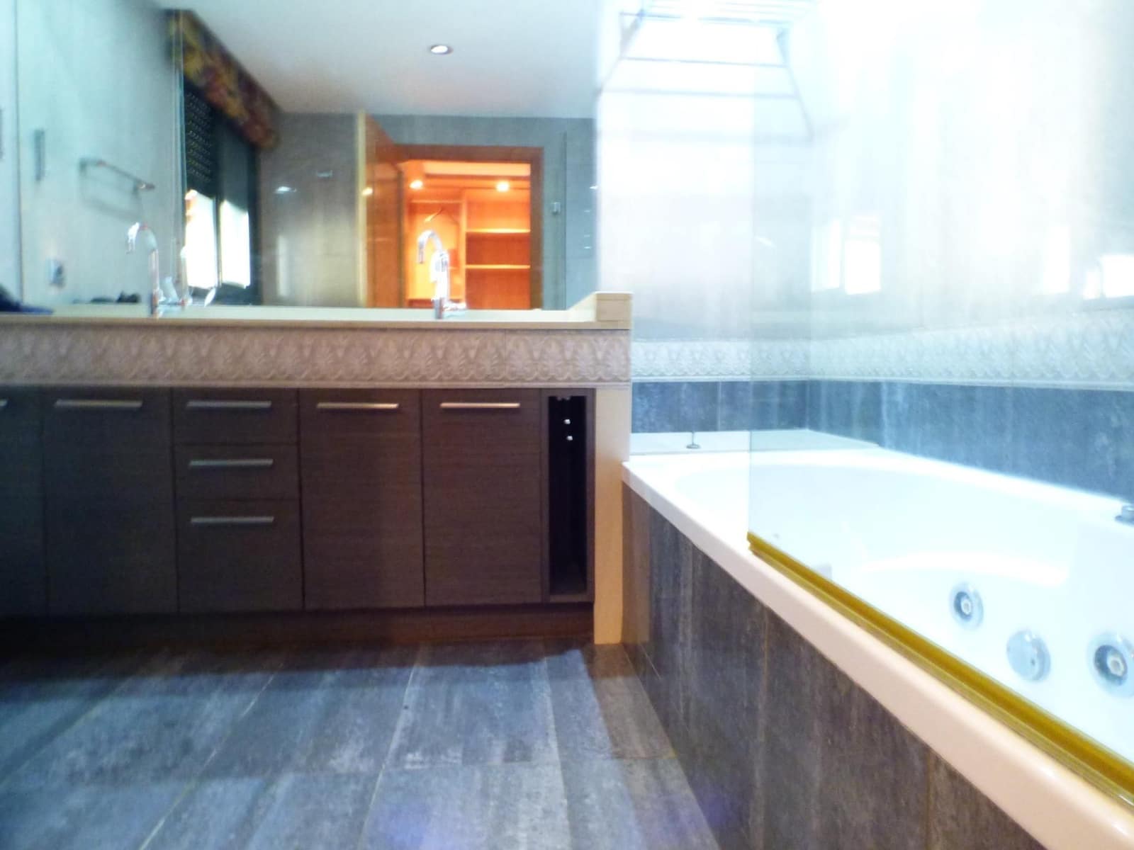 Chalet de 5 habitaciones en Lloret de Mar en venta con piscina - 691.500 € (Ref: 9552732)