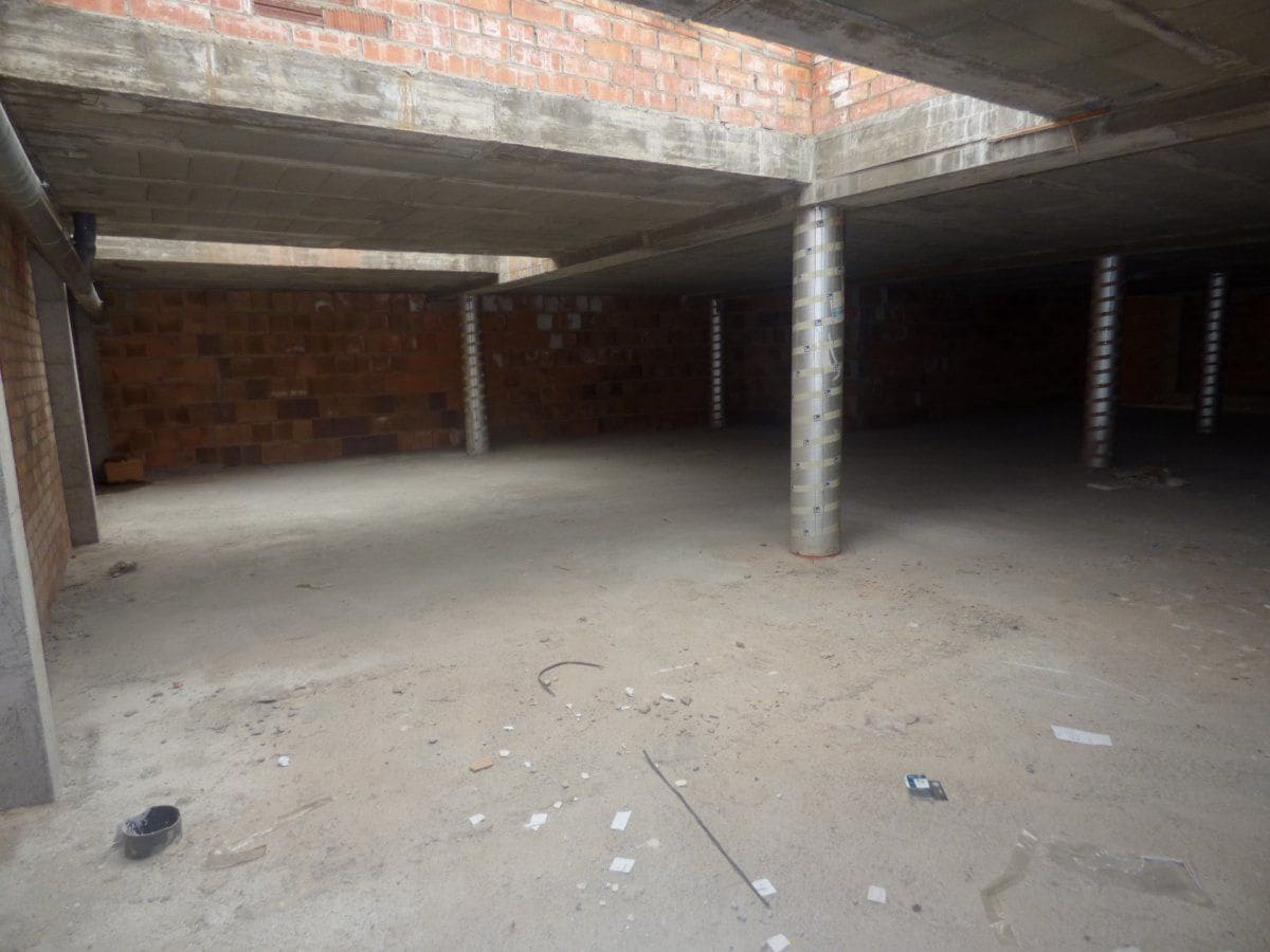 Gewerbe zu vermieten in Manresa - 2.000 € (Ref: 9552736)