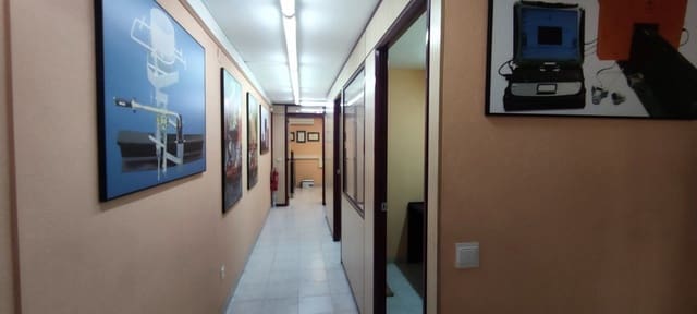 Büro zu vermieten in Manresa mit Garage - 400 € (Ref: 9552738)