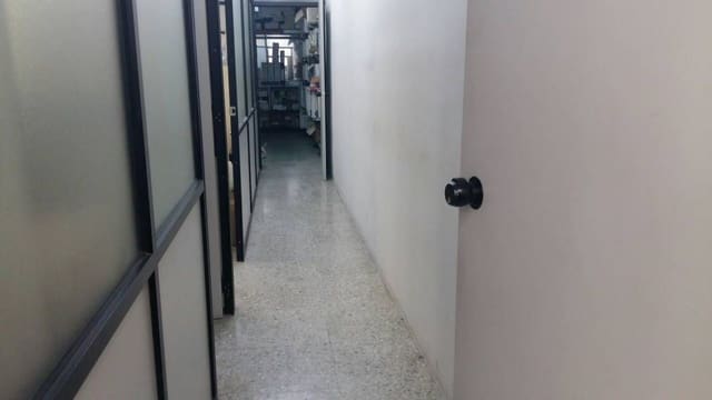 Erhverv til salg i Manresa - € 206.000 (Ref: 9552739)