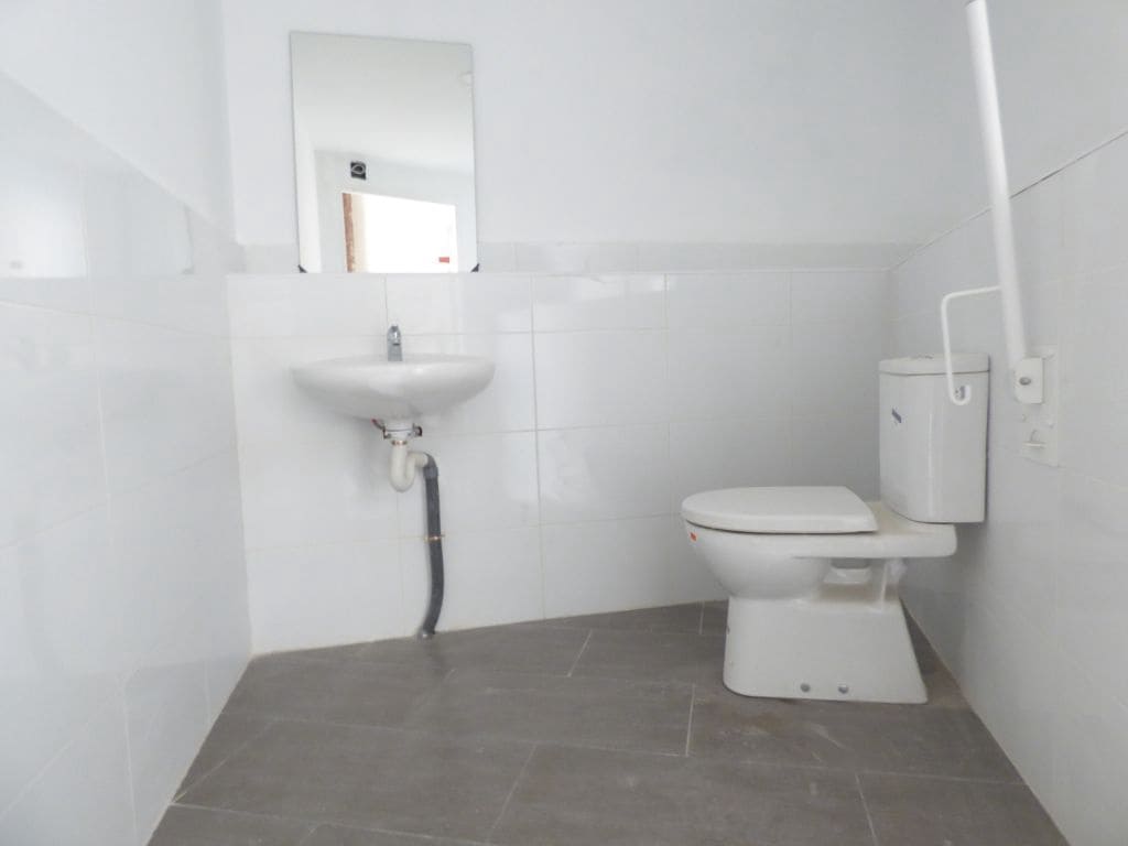 Comercial para venda em Manresa - 92 000 € (Ref: 9552746)