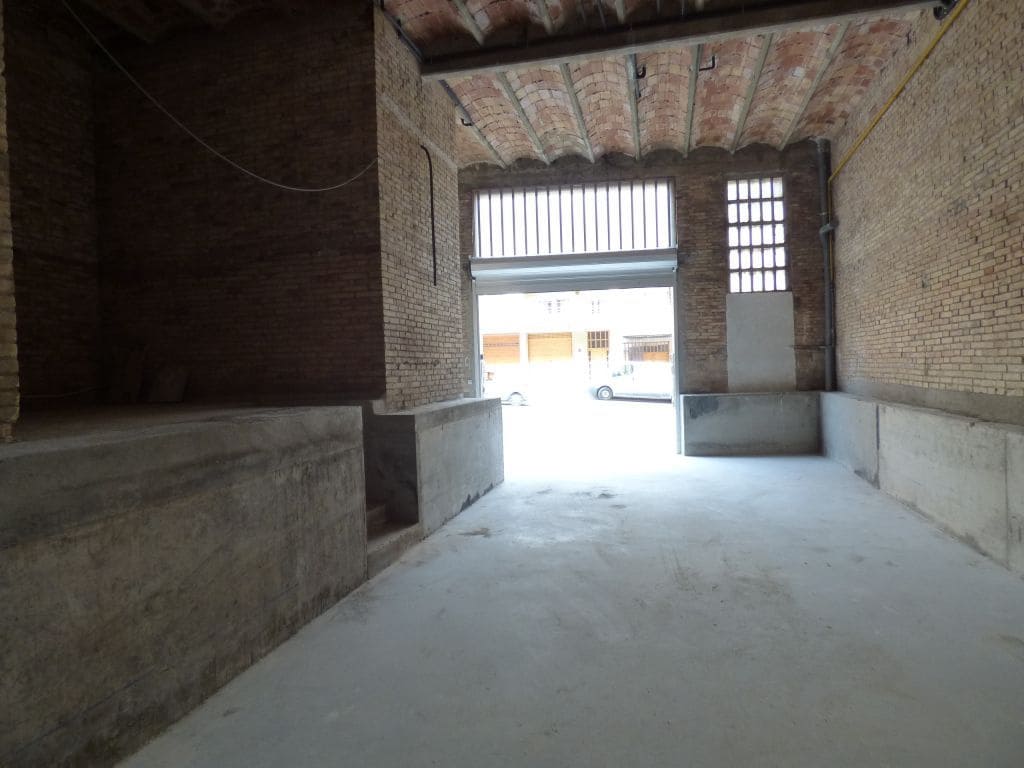 Comercial para venda em Manresa - 92 000 € (Ref: 9552746)