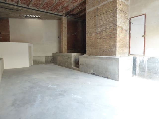 Comercial para venda em Manresa - 92 000 € (Ref: 9552746)