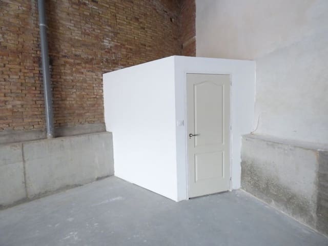 Comercial para venda em Manresa - 92 000 € (Ref: 9552746)