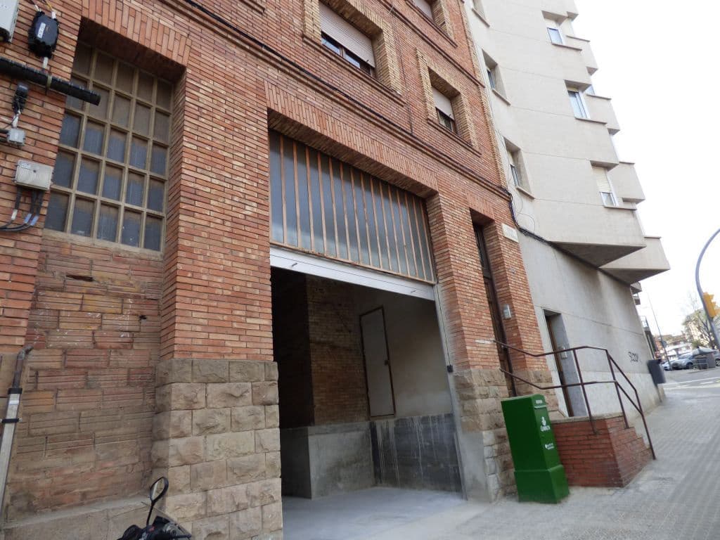 Comercial para venda em Manresa - 92 000 € (Ref: 9552746)