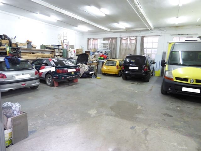 Commercieel te koop in Manresa - € 157.000 (Ref: 9552749)