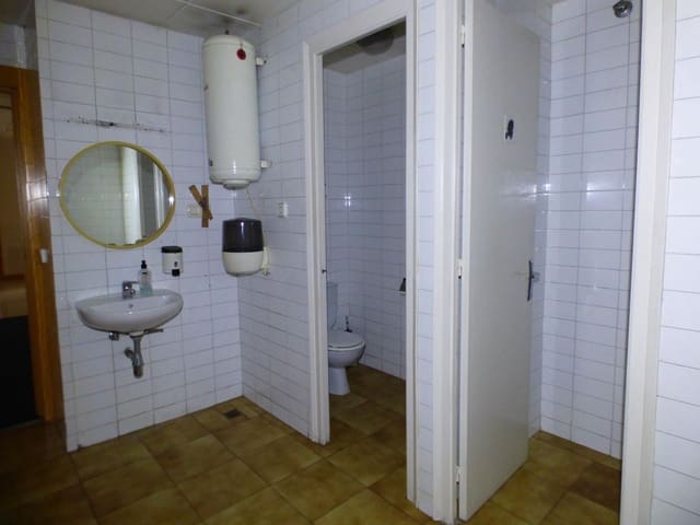 Erhverv til salg i Manresa - € 79.000 (Ref: 9552751)