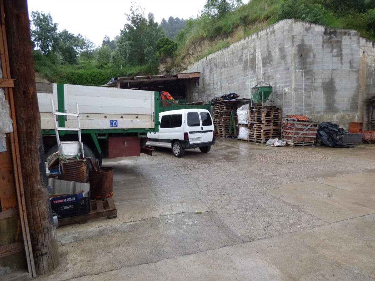 Kommersiell til salgs i Castellgali - € 187 000 (Ref: 9552752)