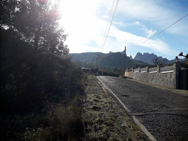 Terrain à Bâtir à vendre à Castellbell i el Vilar - 53 000 € (Ref: 9552758)