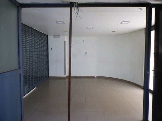 Commercieel te koop in Manresa - € 185.000 (Ref: 9552763)