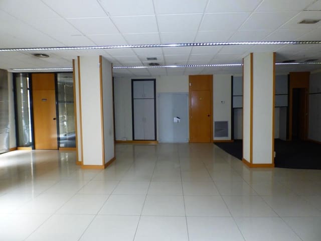 Gewerbe zu vermieten in Manresa - 590 € (Ref: 9552764)