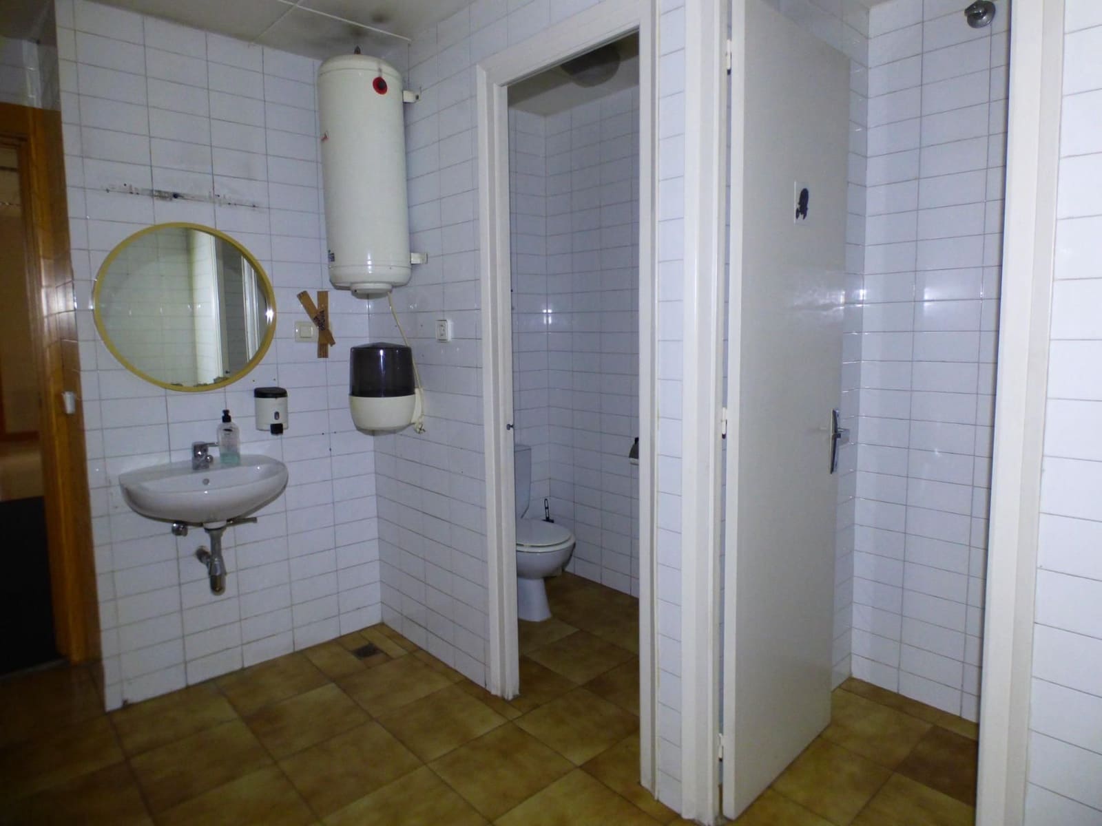 Gewerbe zu vermieten in Manresa - 590 € (Ref: 9552764)