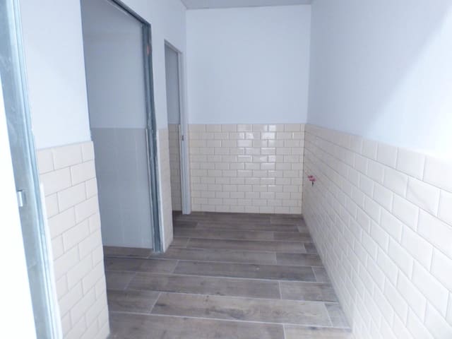 Gewerbe zu vermieten in Manresa - 800 € (Ref: 9552768)