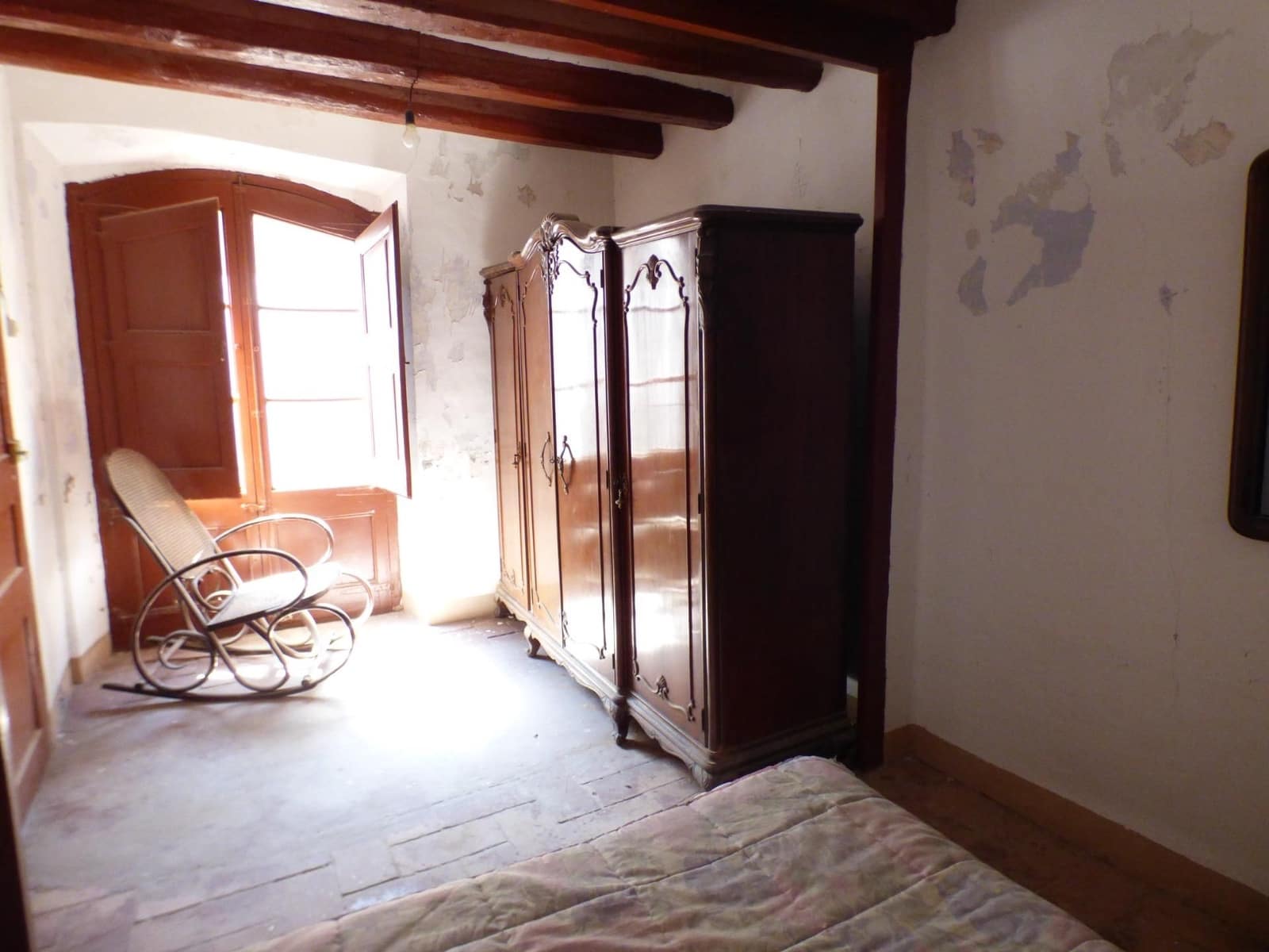 5 bedroom Townhouse for sale in Artes - € 107,000 (Ref: 9552771)