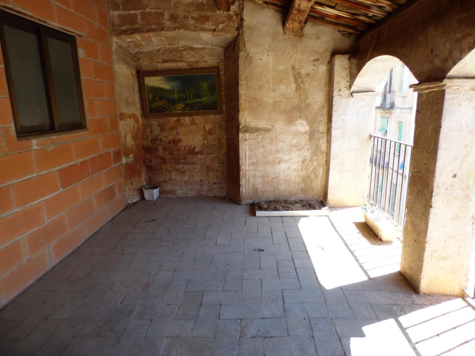 5 bedroom Townhouse for sale in Artes - € 107,000 (Ref: 9552771)